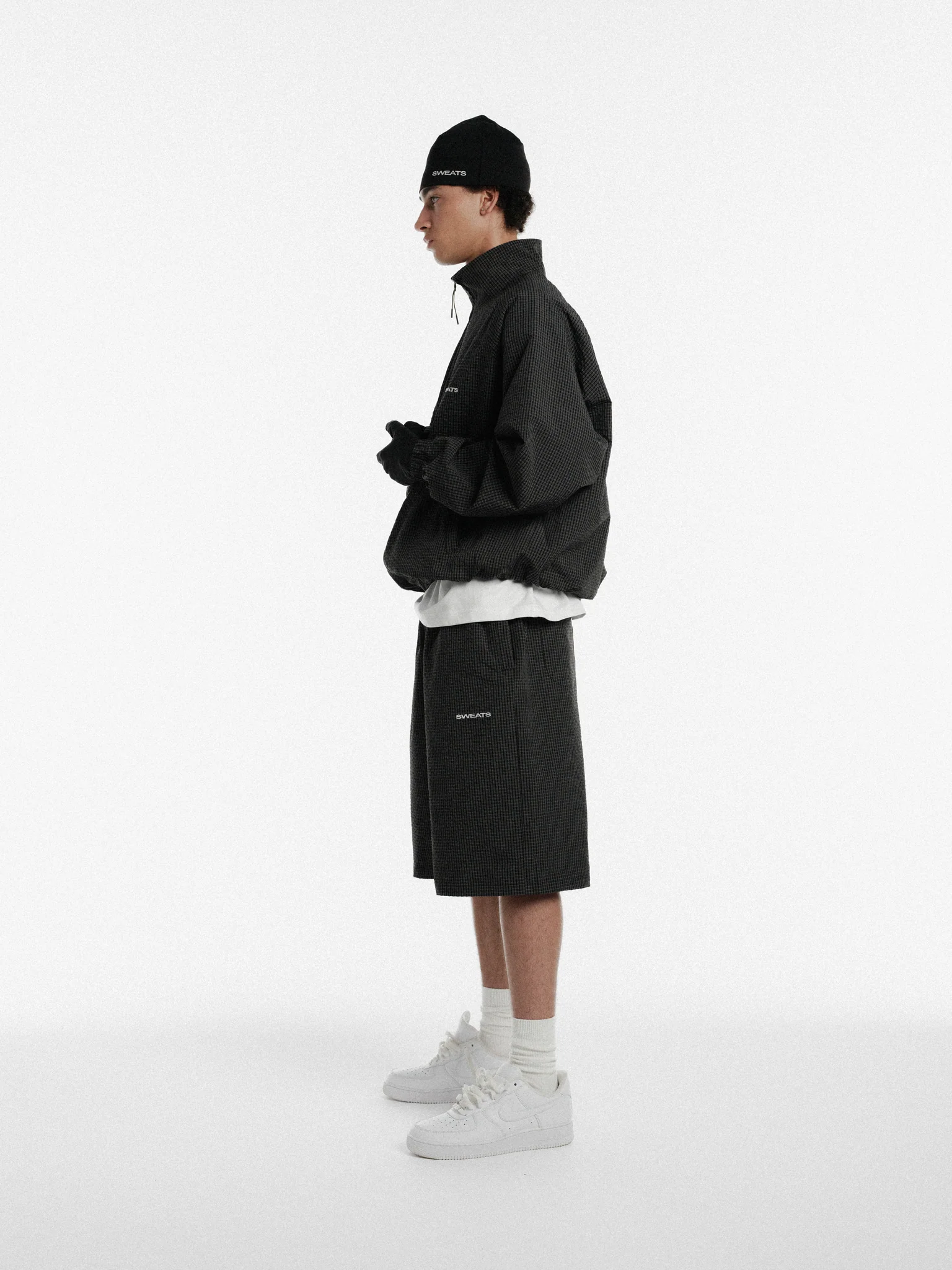 CHECKERED TRACK SHORT - BLACK/WHITE - Image 5