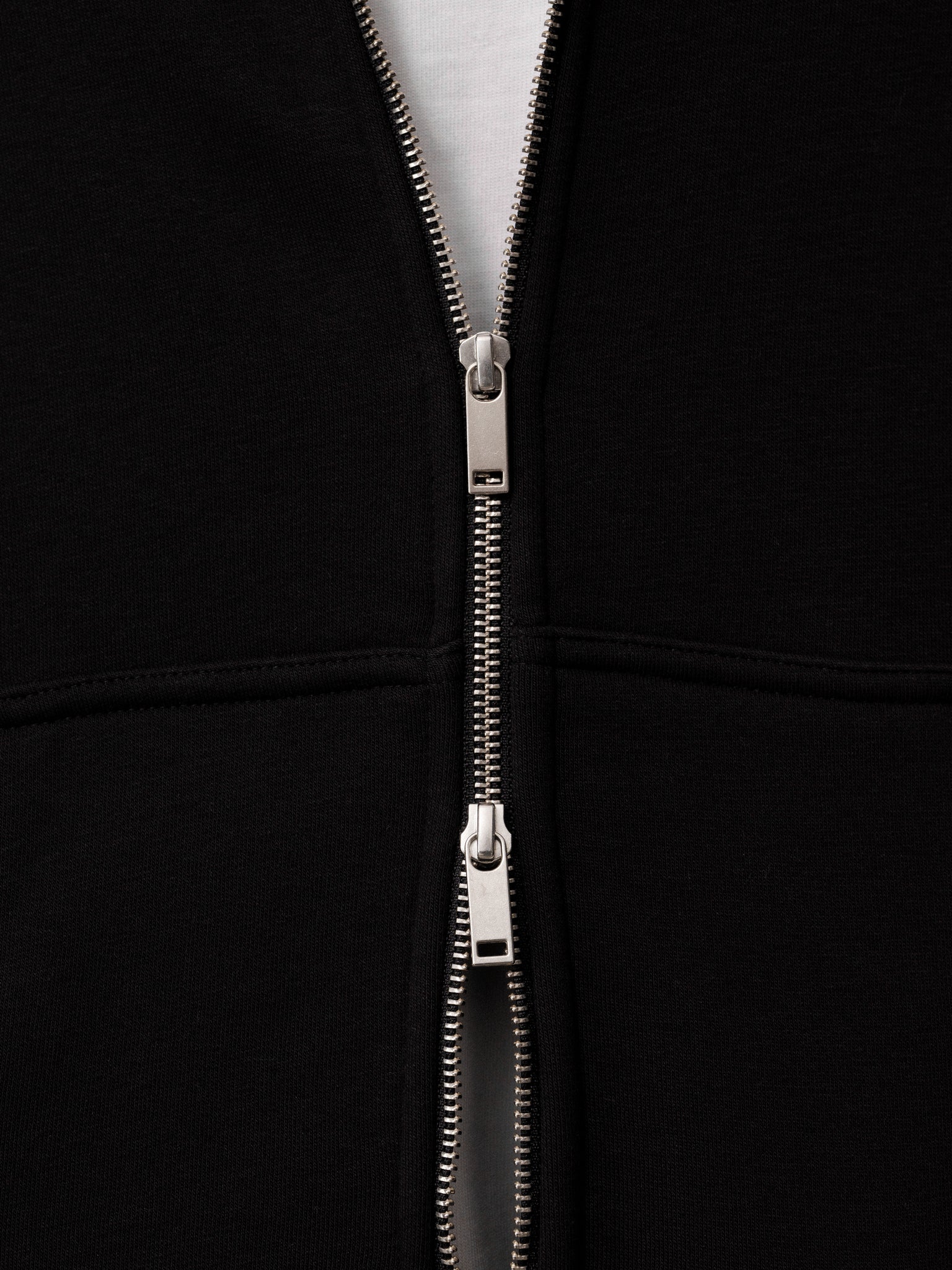 COZY ZIP UP - BLACK - Image 3