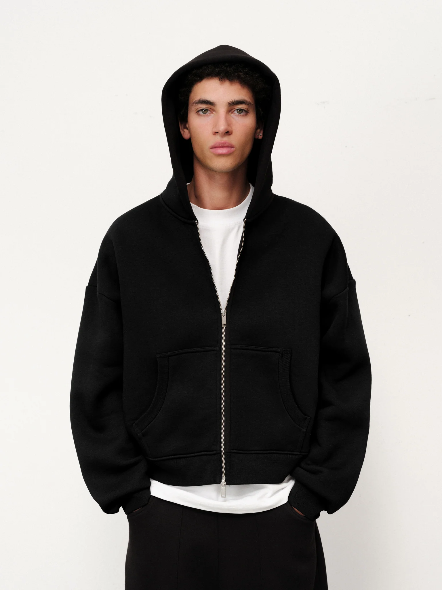 COZY ZIP UP - BLACK - Image 4