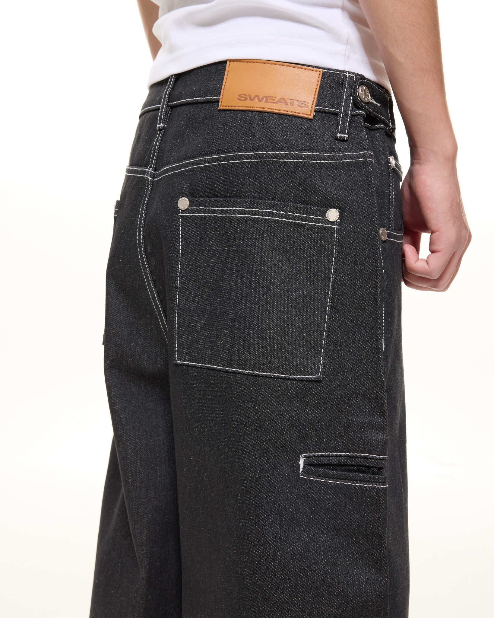 DENIM BAGGY JEANS - BLACK - Image 8