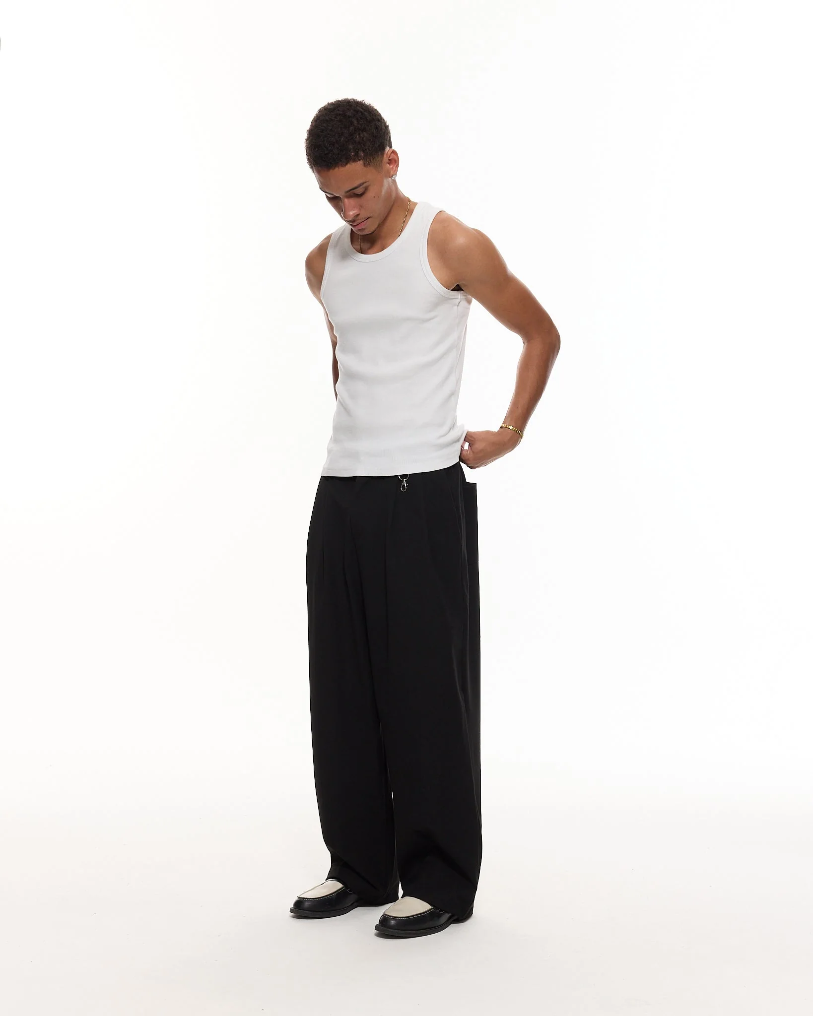 PLEATED PANT - BLACK - Image 10
