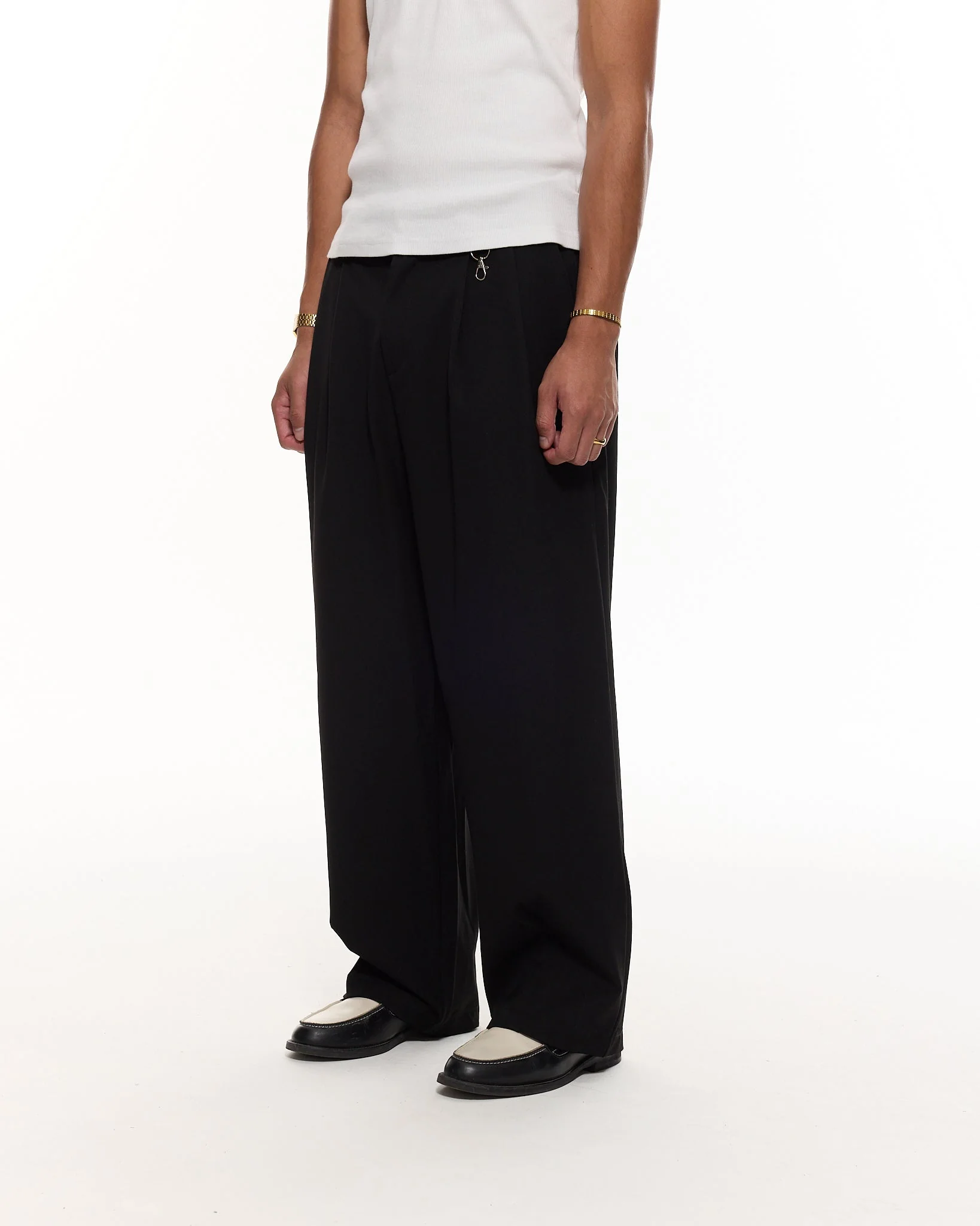 PLEATED PANT - BLACK - Image 4