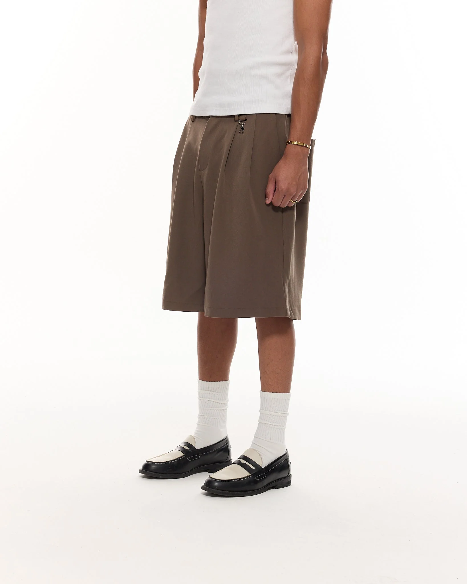 PLEATED SHORT - BROWN - Image 4