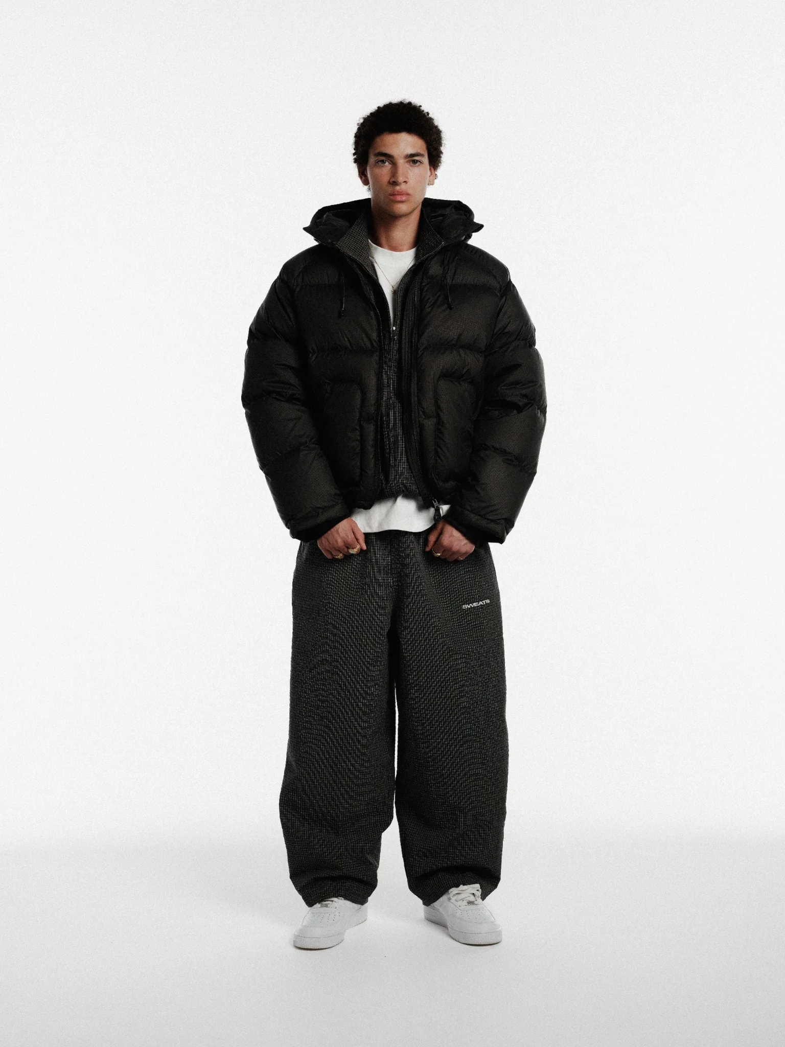 HOODED PUFFER JACKET - BLACK - Image 3