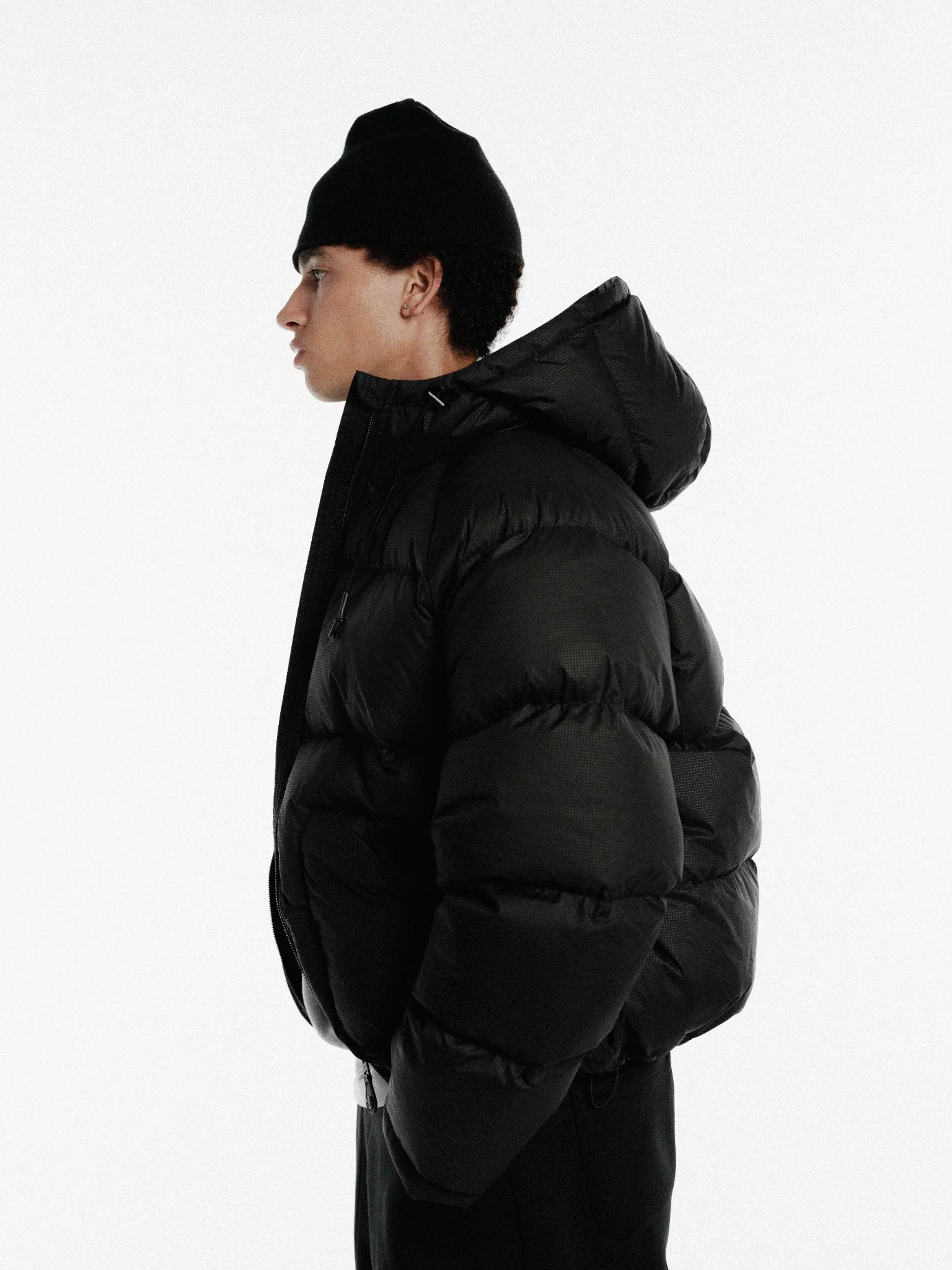 HOODED PUFFER JACKET - BLACK - Image 4